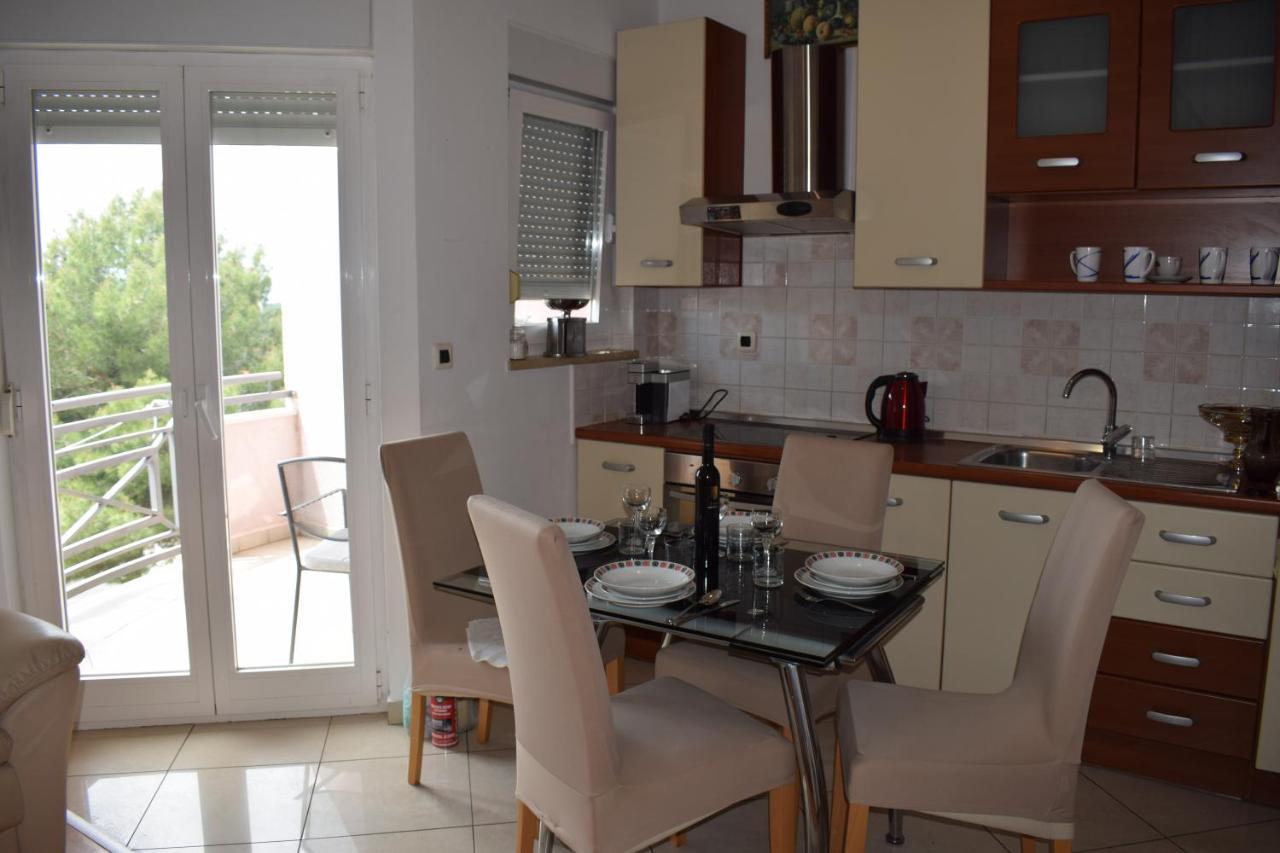Esperanza Apartment Pula Ngoại thất bức ảnh