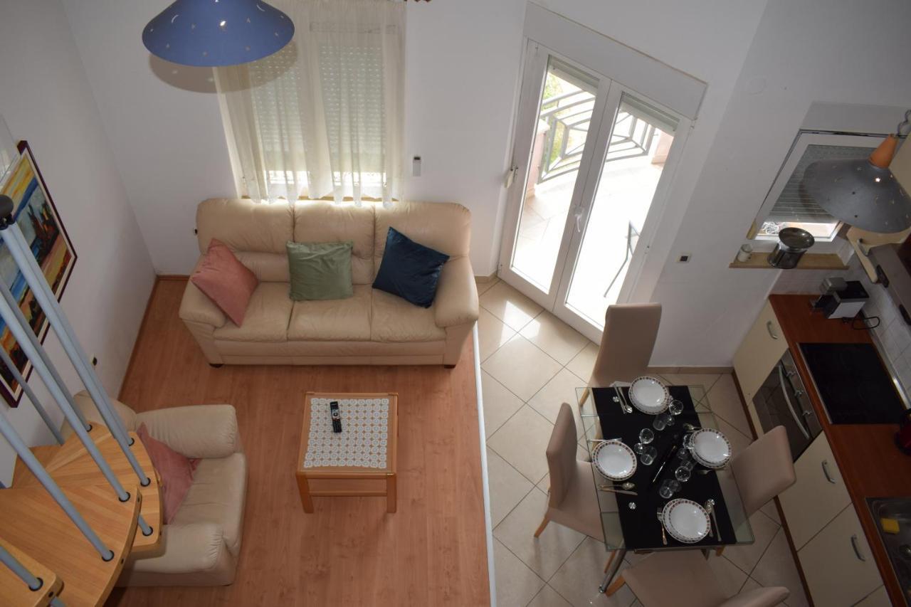Esperanza Apartment Pula Ngoại thất bức ảnh